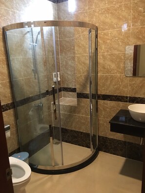 Banheira de imersão, chuveiro com efeito de chuva