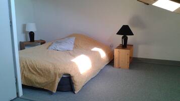 1 chambre, fer et planche Ă  repasser, draps fournis