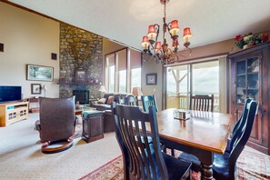 Televisio, takka, DVD-soitin