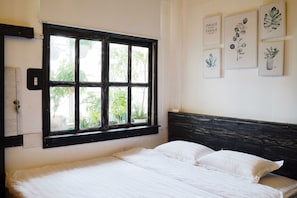 1 habitación, tabla de planchar con plancha y wifi