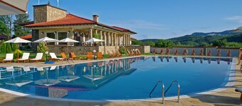 Nakovski House - One with Nature