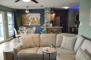 TV, DVD player - Canal-Front Condo | Boat Slip, Pool & Hot Tub (Corpus Christi)