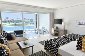 Chambre Deluxe (Queen or Twin Beds, Swim Up) | Literie de qualité, coffre-fort, literie fournie