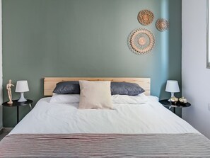 2 室のベッドルーム、アイロン / アイロン台、WiFi、ベッドシーツ