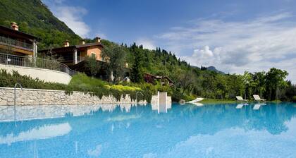 Apartments mit Pool inmitten der Natur