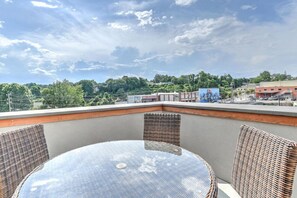 تناول الطعام بالخارج