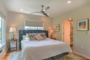 2 chambres, fer et planche à repasser, Wi-Fi gratuit, draps fournis