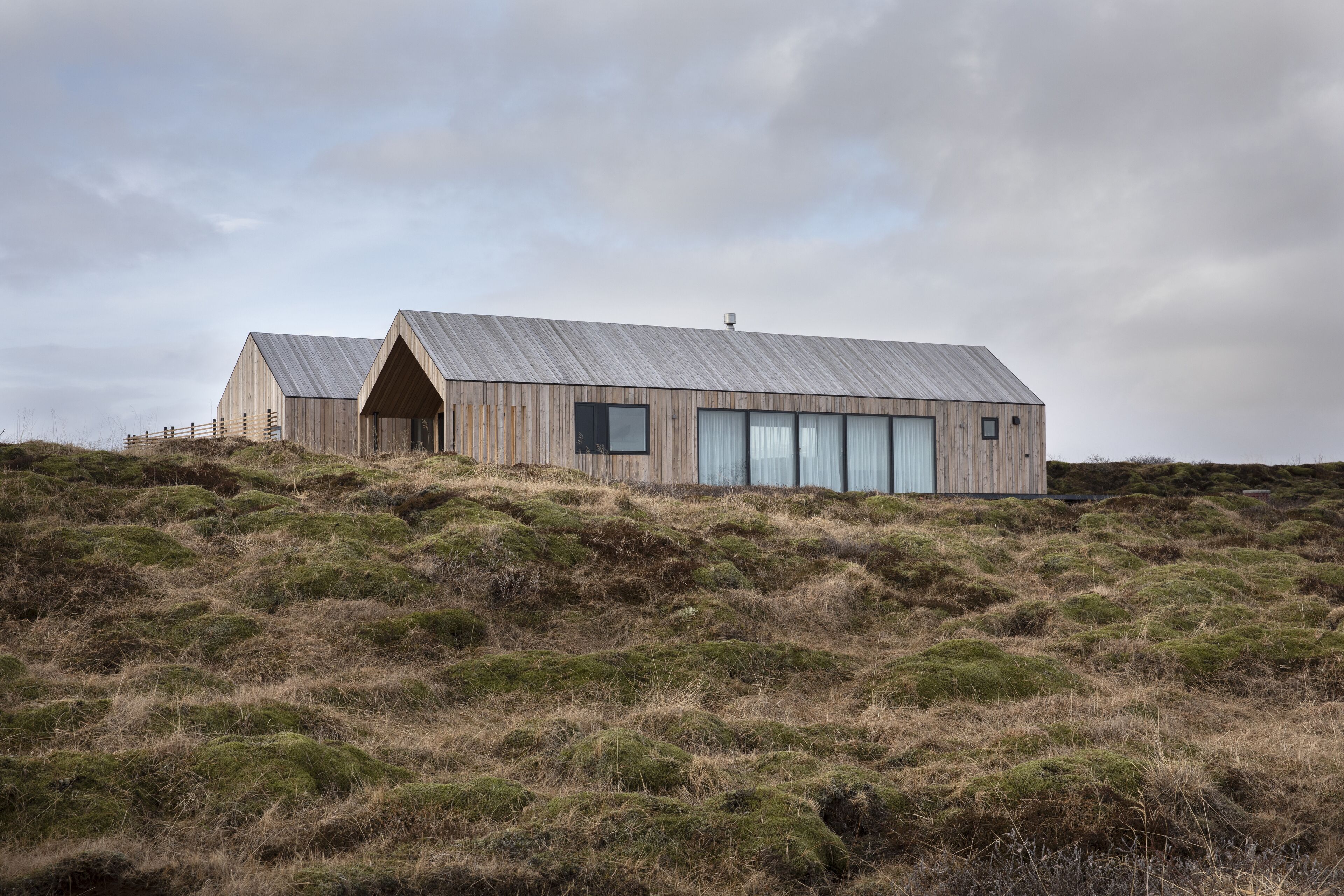 Luxury house, Golden Circle getaway - Private hot tub and sauna in Blaskogabyggd, Iceland