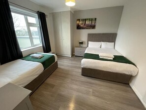 Apartment | 3 bedrooms, free WiFi, bed sheets