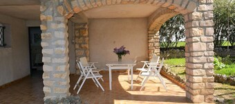 Charming 3-Bedroom Home with A/C, Private Beach Access, and Large Terrace in Vallon-Pont-d'Arc