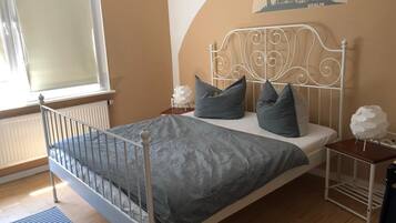 1 Schlafzimmer, Bügeleisen/Bügelbrett, Reisekinderbett, kostenloses WLAN