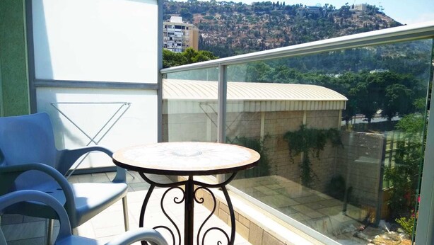 Unclassified image, 1 of 41, button - Apartaments S&L Bat Galim (Haifa)