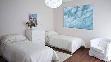 3 slaapkamers, een kluis op de kamer, een strijkplank/strijkijzer