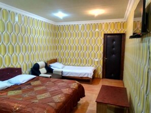 Quadruple Room | Free WiFi - hotel texas (Tbilisi)