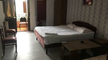 Basic Room | Living area