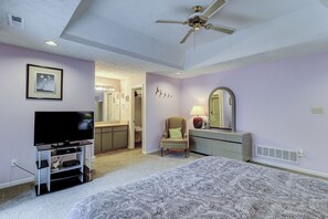 3 室のベッドルーム、セーフティボックス (室内)、アイロン / アイロン台、WiFi (無料)