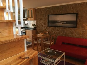 TV, fireplace, DVD player, stereo - 4 Flores (Lisbon)