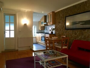 TV, fireplace, DVD player, stereo