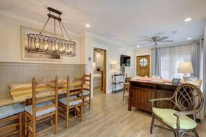 2 bedrooms, iron/ironing board, free WiFi, bed sheets - Pet Friendly, Authentic St. Simons Beach Cottage in the Village Area (Saint Simons Island)