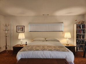 3 chambres, bureau, accès au Wi-Fi (inclus), literie fournie