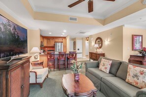 Living area - 3 Bedrooms / 2.5 Bathrooms / Reunion Resort (1589 HC) (Reunion)