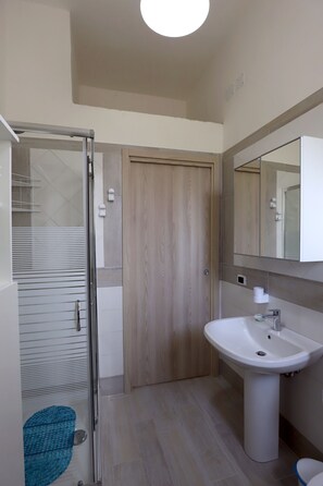 Towels, soap, shampoo, toilet paper - Fully renovated holiday home with all comforts (Pompei)