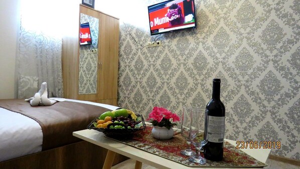 Minibar, individually furnished, iron/ironing board, rollaway beds - Atlas (Tbilisi)