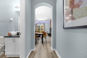 3 bedrooms, iron/ironing board, travel cot, WiFi - 3 Bedrooms / 3 Bathrooms / Regal Oaks  (5714 DD) (Kissimmee)