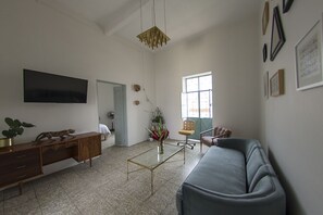 Smart TV, books - Beautiful colonial house 100% remodeled with amazing terraces and balconies (Zona Centro)