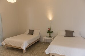 4 habitaciones, tabla de planchar con plancha y wifi gratis