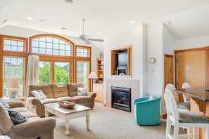 TV, fireplace, DVD player, ping pong