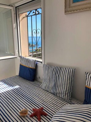 3 多间卧室、熨斗/熨衣板、WiFi、床单