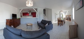 Fernseher, Kamin, Tischtennisplatte