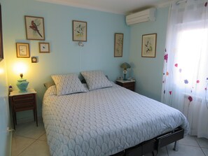 2 chambres, fer et planche à repasser, Wi-Fi, draps fournis