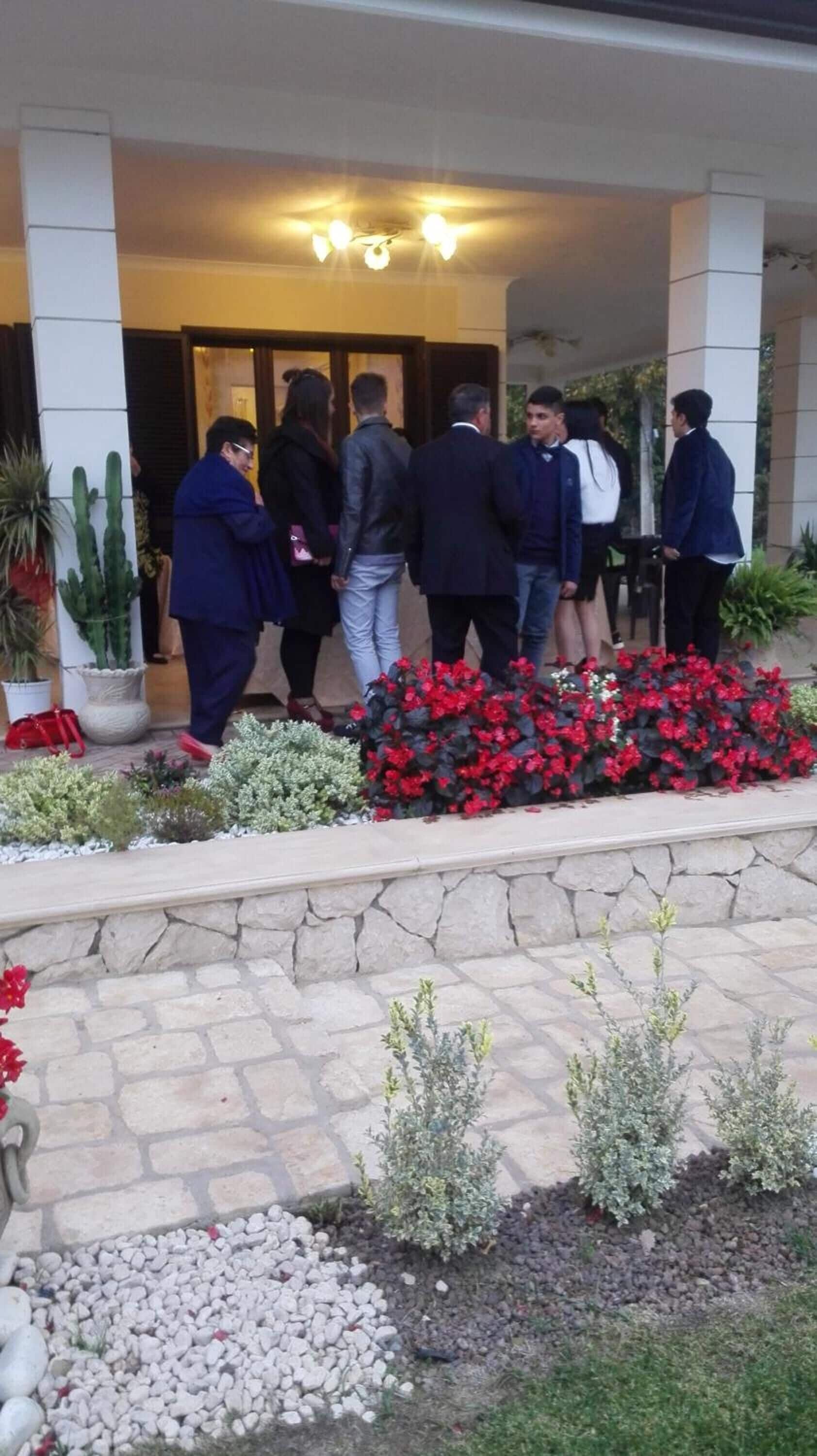 المنطقة المحيطة بالمنشأة