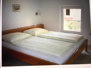 1 chambre, accès au Wi-Fi (inclus), literie fournie