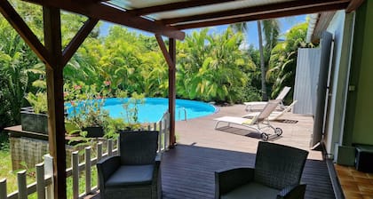 Villa Ti Colibri in Sainte-Anne 350 m from the sea
