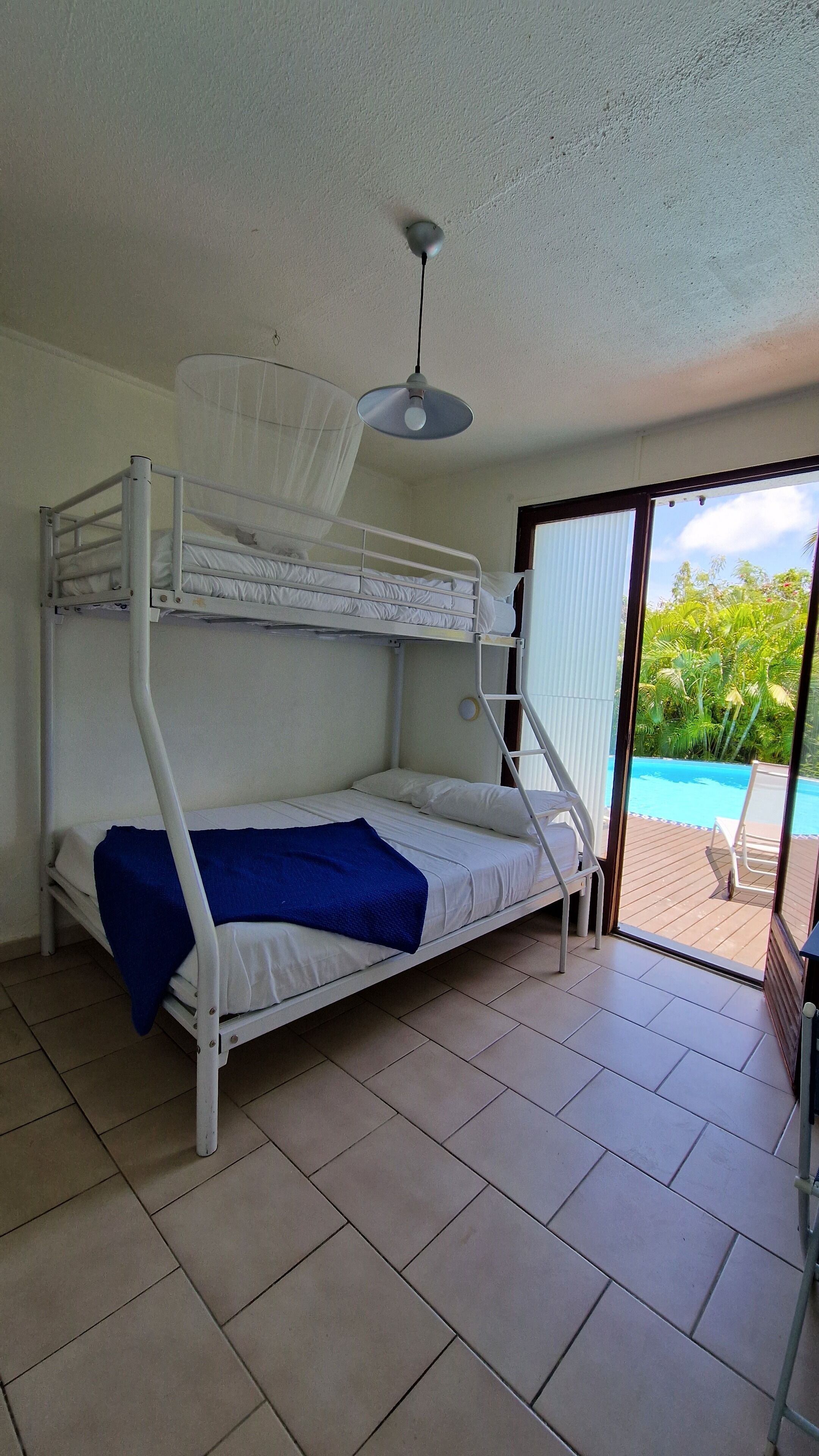 3 bedrooms, WiFi, bed sheets