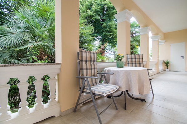 Superior-Apartment, 1 Schlafzimmer, Balkon, zum Garten hin (Sissi) | Terrasse/Patio