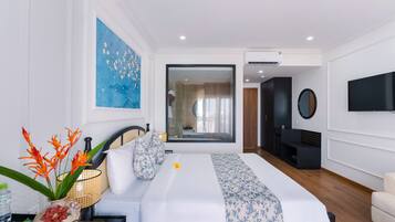 Premier Double Room | 1 bedroom, premium bedding, memory foam beds, in-room safe