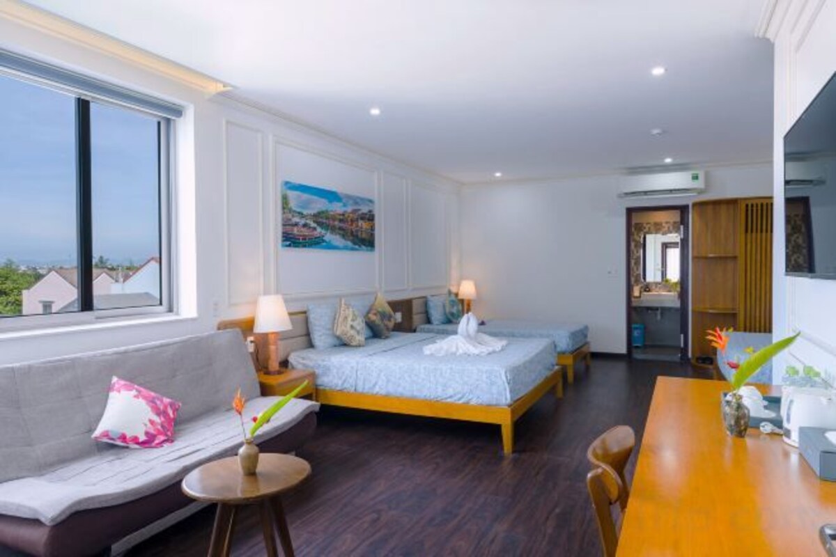 1 bedroom, premium bedding, memory foam beds, in-room safe