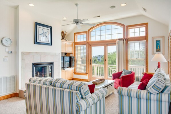 TV, fireplace, DVD player