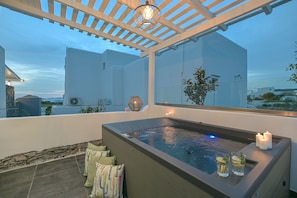 Bain à remous extérieur