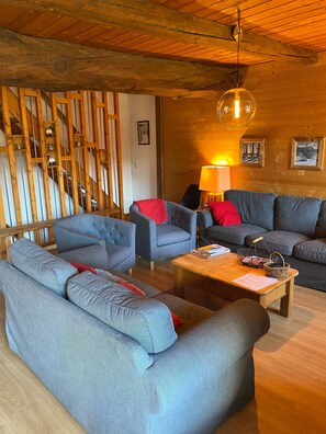 Smart TV, DVD player, video library, stereo