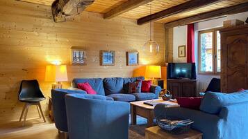 Smart TV, DVD player, video library, stereo