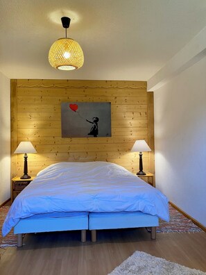 3 bedrooms, soundproofing, iron/ironing board, WiFi