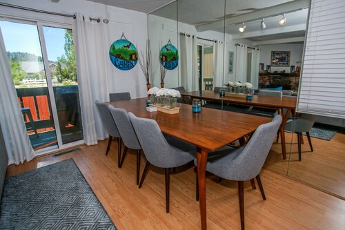 Bayview - Lakefront Complex, Walk to Lake, Heated Pool