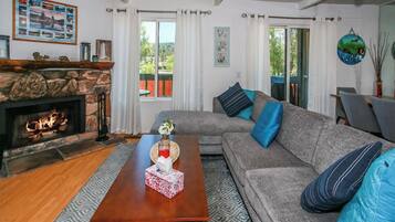 Smart TV, fireplace, DVD player