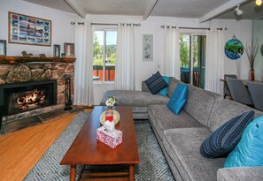 Smart TV, fireplace, DVD player