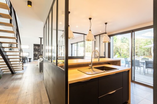 New villa 240m2, 5 bedrooms, 5 bathrooms, swimming pool, near ocean to Les Sables d'Olonne